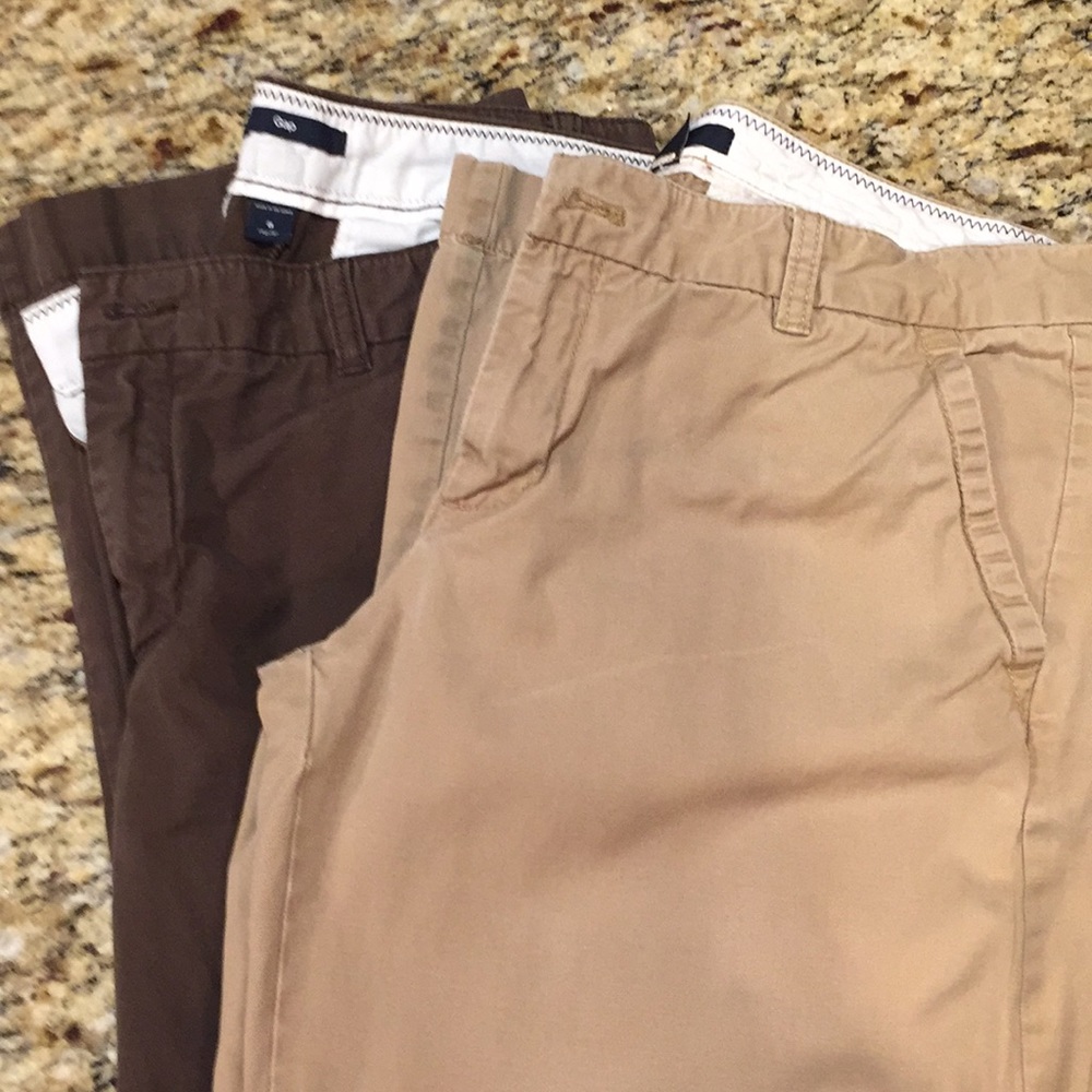 Women’s Gap Khaki pants